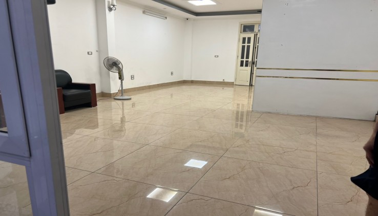 CHO THUÊ MẶT PHỐ ĐỖ QUANG, NGAY ĐẦU PHỐ, KINH DOANH MÔ HÌNH SẠCH, VĂN PHÒNG.